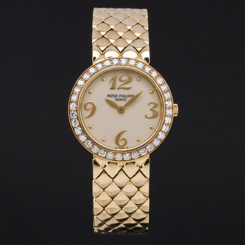 Patek Philippe Calatrava, 4820, 26mm, Yellow gold, Ivory Arabic dial, Fullset, 1y warranty